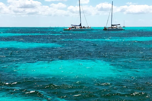 #playanorte #islamujeres #turquoisesea #lifeincancun #sailing #catamarantrip #caribbean #colorsoftheocean #mexicotravel #beachtips #lifeatexpedia