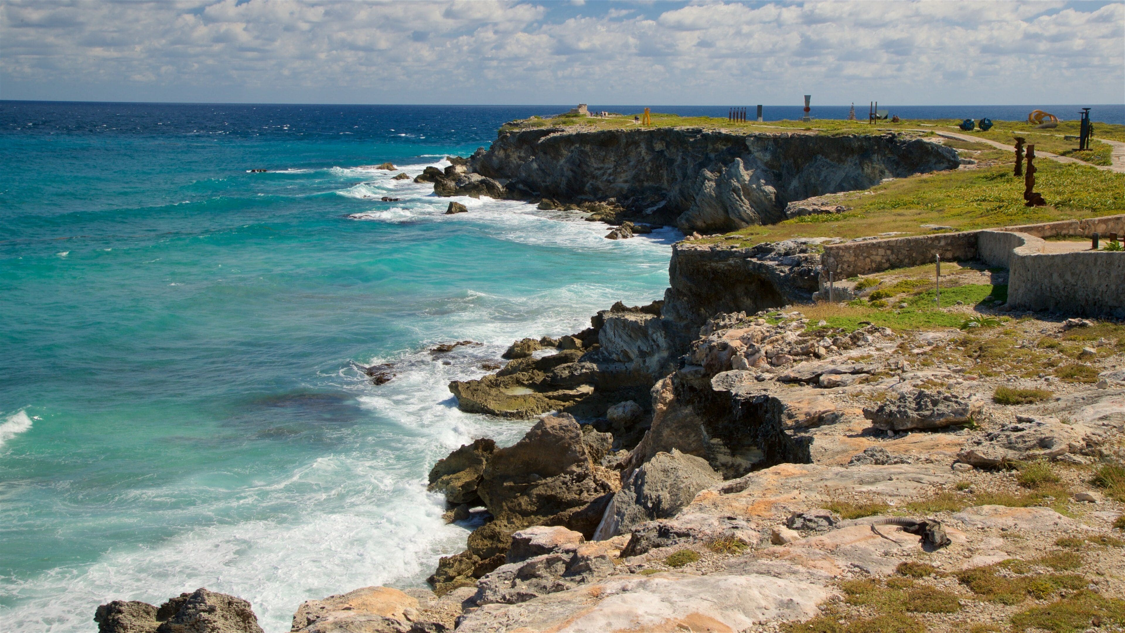 Isla Mujeres showing general coastal views and rocky coastline