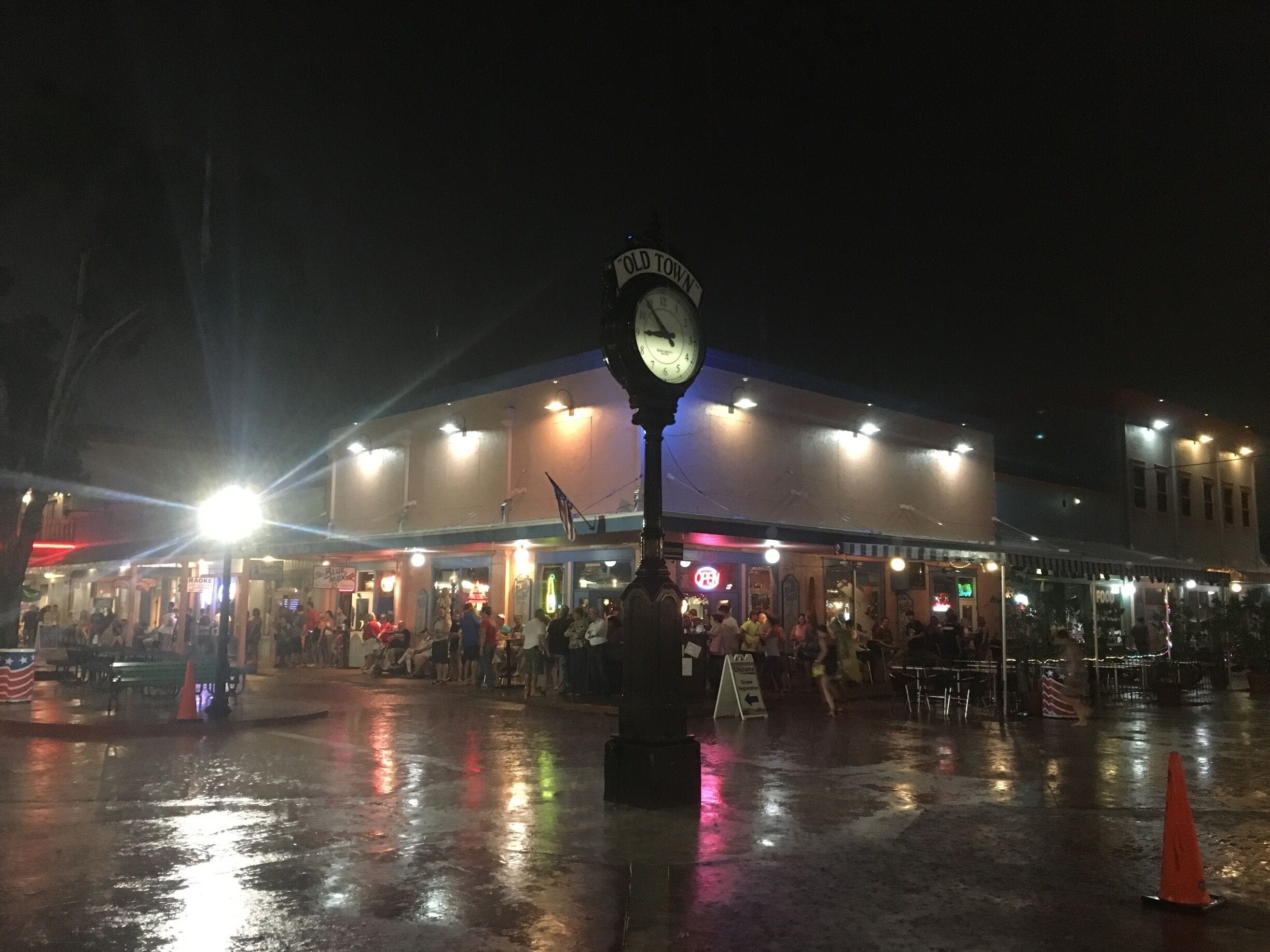 caught in a torrential downpour while exploring Old Town but did get to see lots of the awesome classic cars that come out for the weekly Friday night car show - a busy tourist spot but a nice change from the neighboring Disney/Sea World/Universal parks