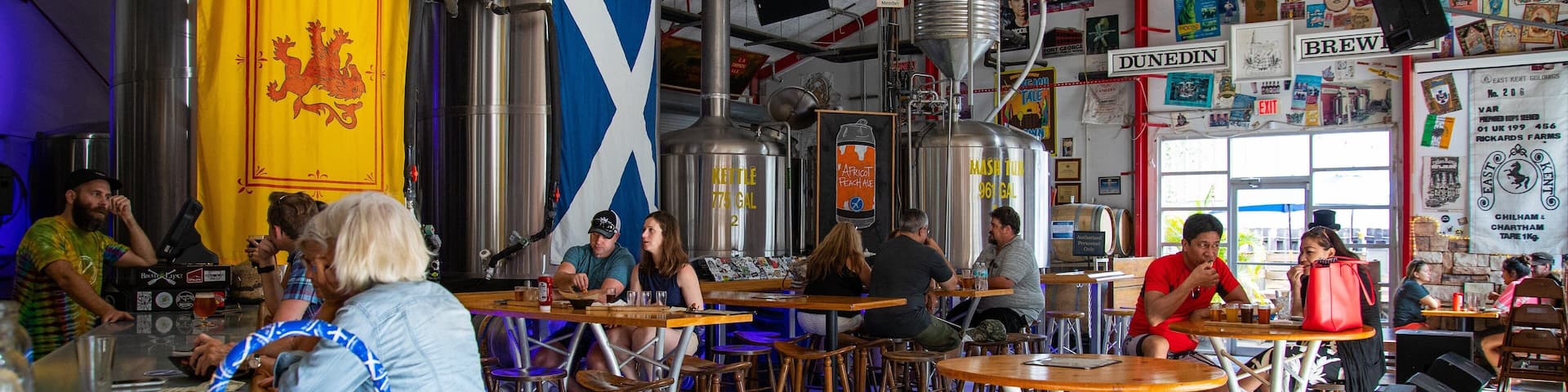 Dunedin showing a bar and interior views