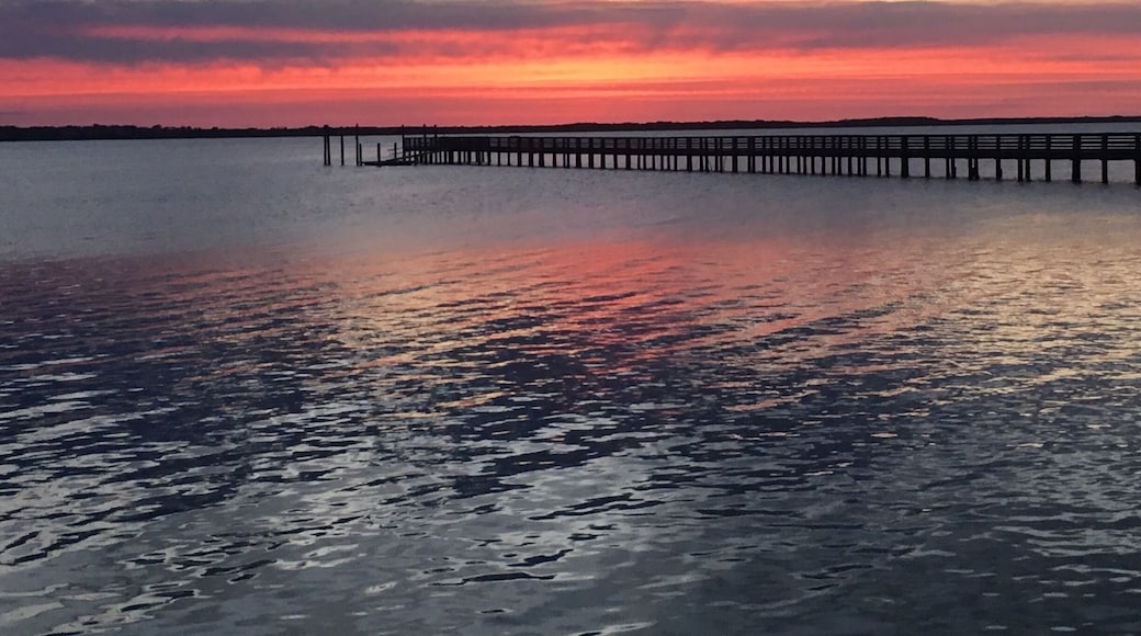 Sunset over the pier in Dunedin