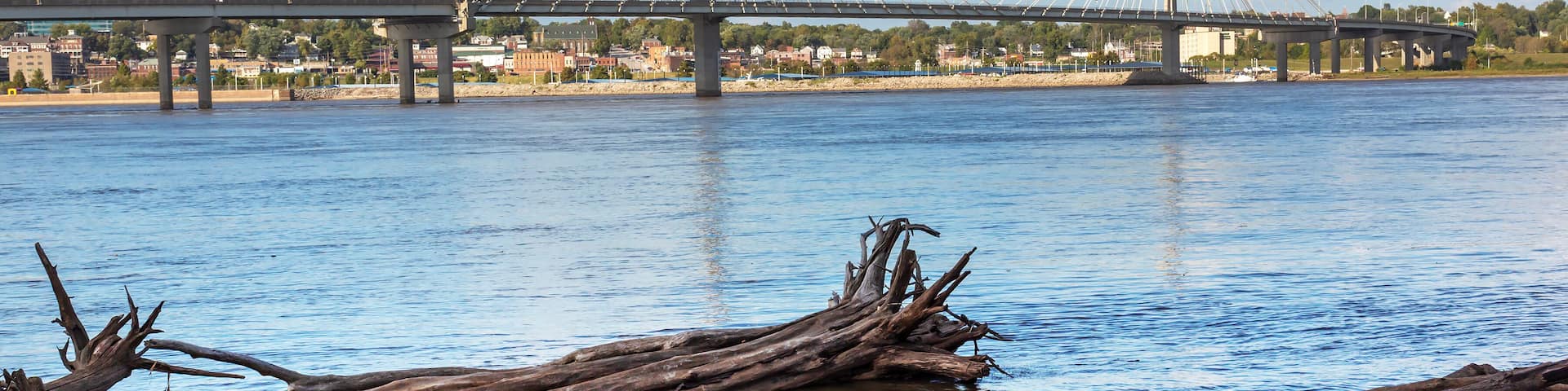Scenic view of the Clark Bridge across the Mississippi River from Missouri to Illinois with Alton behind it