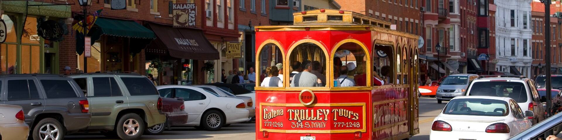 Galena mostrando uma cidade, itens de ferrovia e cenas de rua