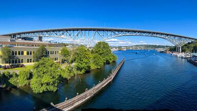 The Aurora Bridge spans Lake Union and connects Seattle's Fremont & Queen Anne Neighborhoods