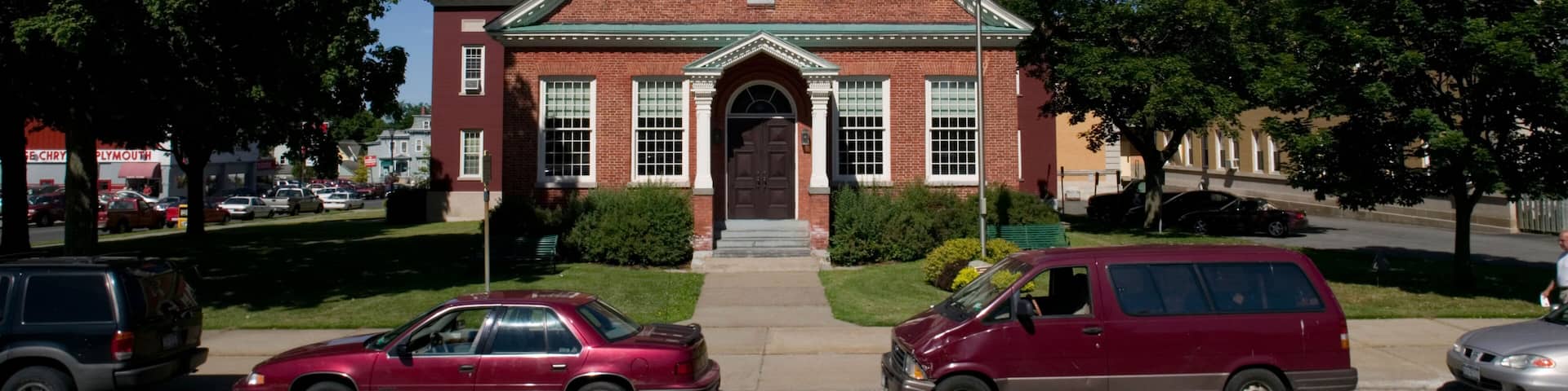 AD8B3W Fulton County Courthouse Johnstown New York only colonial courthouse in NY