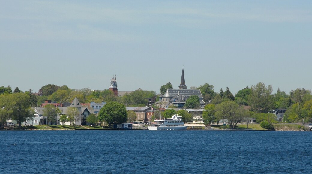 Gananoque Ontario along the shores of the St-Lawrence River, getaway for 1000 Island cruises
