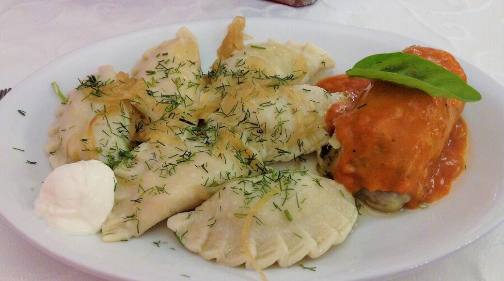 Authentic Polish Cuisine right in downtown Geneseo. Everything is nomemade and delicious. In addition to the wonderful peirogi and stuffed cabbage, they make several different kinds of soups and some mouth-watering cakes. Yum!