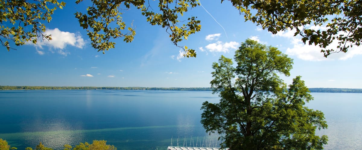 Geneva which includes a lake or waterhole and tranquil scenes