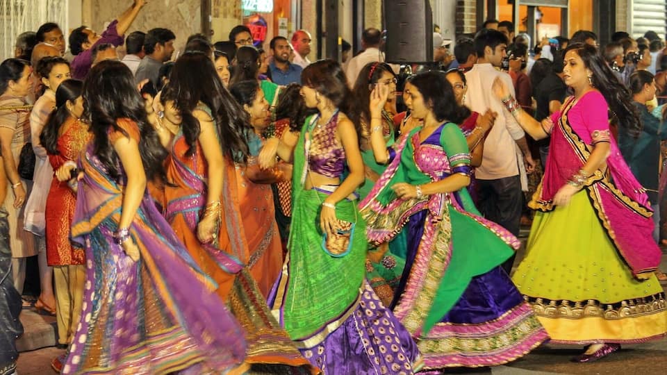 One of the biggest Hindu festival Navratari is starting tomorrow. It is marked by 10 days of celebration. For first 9 days people worship Goddess Durga and dance in colorful attires in huge groups in the evening. It is an amazing experience for anyone. Check out for flyers regarding Garba or Dandiya dance in your neighborhood or just ask your Indian friends 🤓 #festival #festivals #indianFestival #indianDanceFestival