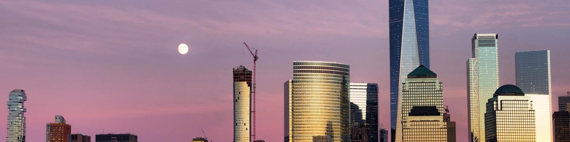 #urbanjungle shot this from the Jersey City water front. One of my favorite spots for sunset and blue hour since the golden light from sunset illuminates the city.