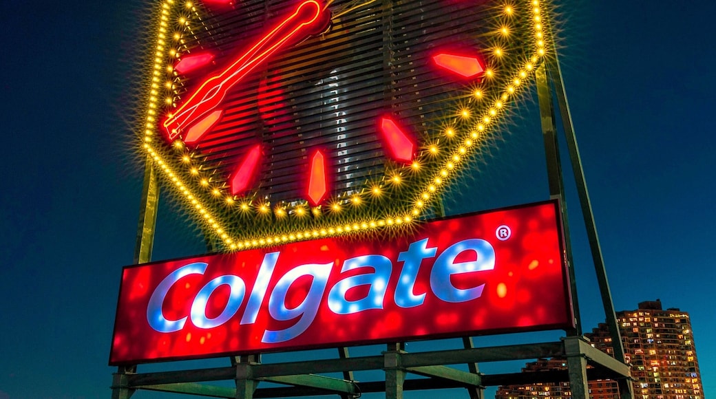“The Colgate Clock” is an octagonal clock facing the Hudson river near Exchange Place in Jersey City New Jersey. It is 50 feet in diameter and is currently situated 400 m south of where the headquarters of consumer products conglomerate Colgate Palmolive used to be situated before it left the area in 1985. This is actually the second Colgate clock built in 1924 to replace an earlier clock which was constructed to commemorate Colgate’s centennial in 1906. The original Clock now sits in the Colgate factory in Clarksville Indiana. For those of you who follow my Instagram feed, @nysimages, this clock was located directly behind me from where I took “The Long Exposure Selfie.