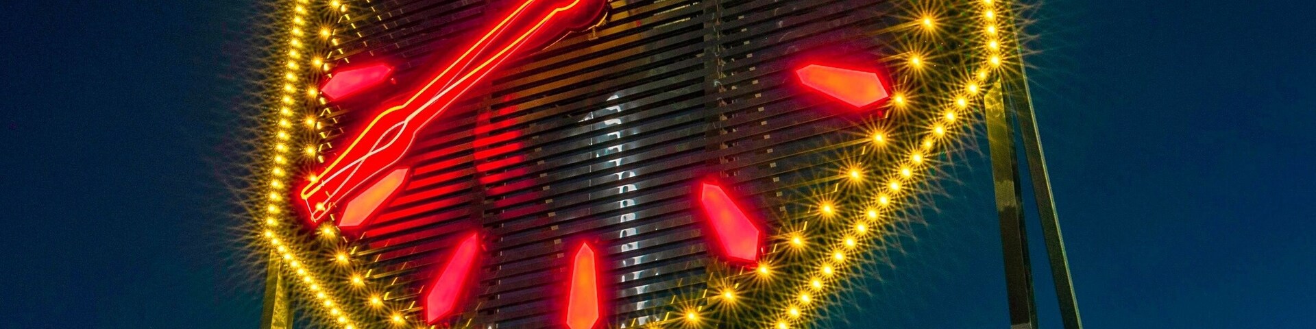 “The Colgate Clock” is an octagonal clock facing the Hudson river near Exchange Place in Jersey City New Jersey. It is 50 feet in diameter and is currently situated 400 m south of where the headquarters of consumer products conglomerate Colgate Palmolive used to be situated before it left the area in 1985. This is actually the second Colgate clock built in 1924 to replace an earlier clock which was constructed to commemorate Colgate’s centennial in 1906. The original Clock now sits in the Colgate factory in Clarksville Indiana. For those of you who follow my Instagram feed, @nysimages, this clock was located directly behind me from where I took “The Long Exposure Selfie.