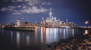 This is a view of Lower Manhattan at night, from Jersey City, New Jersey, more specifically from the Lefrak Point Light. One World Trade Center is the tallest skyscraper in the Western Hemisphere. The area around the Lefrak Light is very nice, with parks and well maintained public spaces.
To get there from NYC just take the PATH train and get off at Newport Station.
#NYC #Travel #Trovember