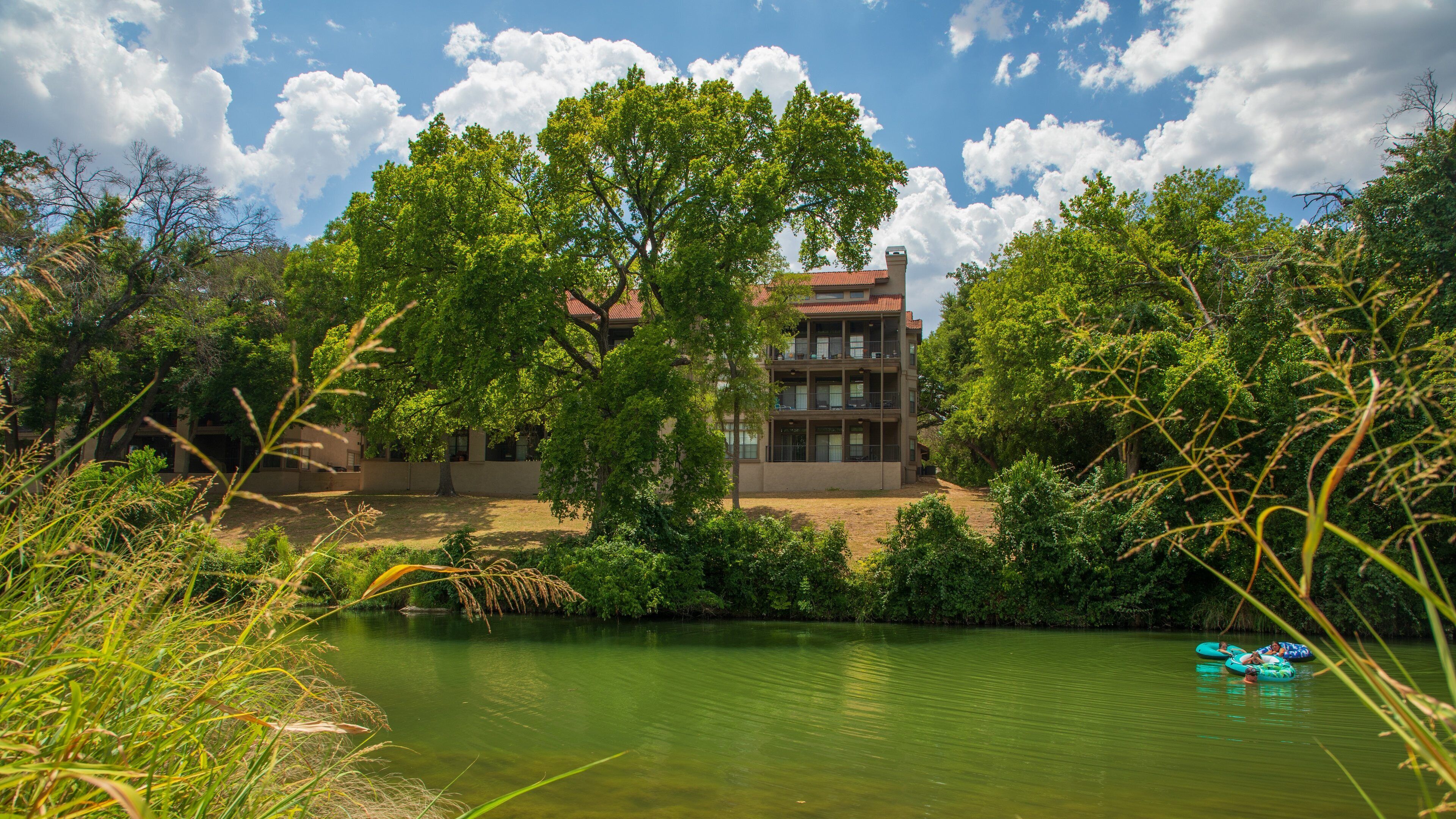 Georgetown which includes a lake or waterhole