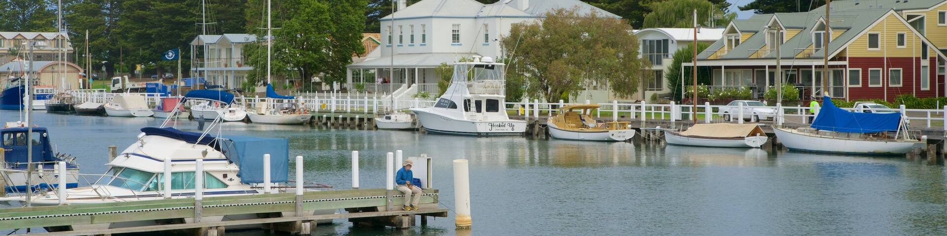 Port Fairy which includes a bay or harbour
