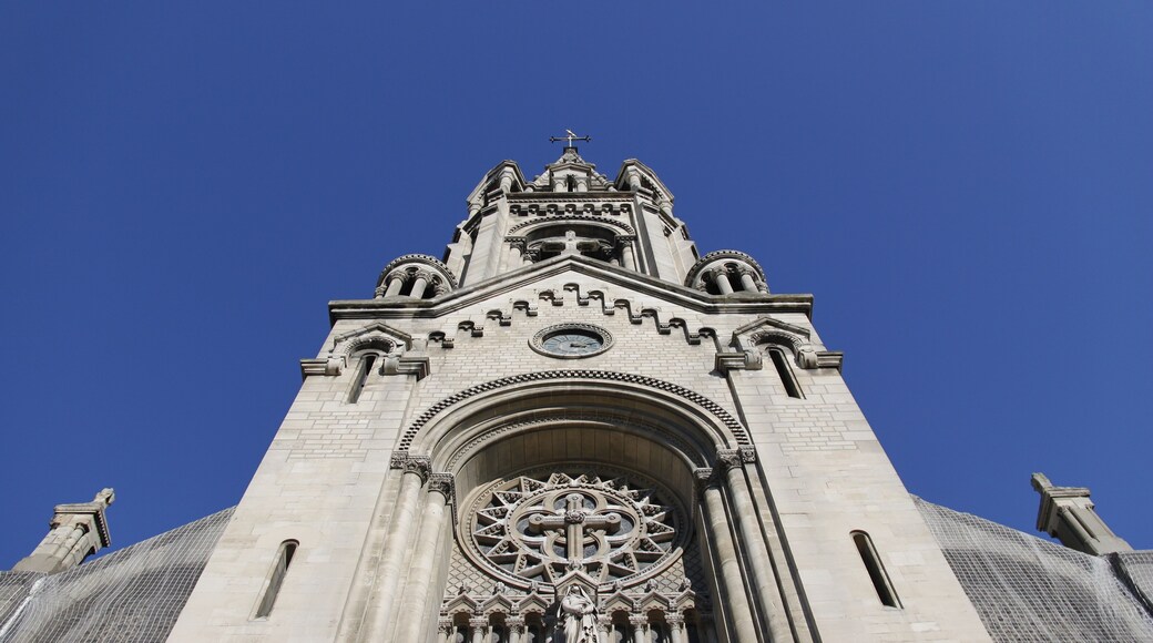Église Notre-Dame-de-la-Croix de Ménilmontant à Paris