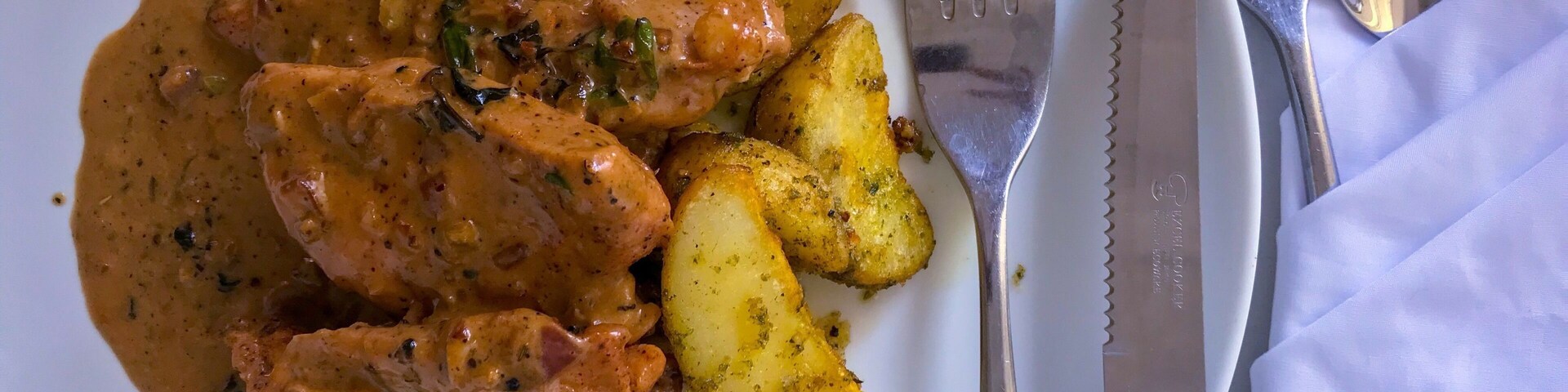 Another Pen Cafe and Bistro favorite 😃 their Creamy Blackened Chicken is served with lightly seasoned potatoes which surprisingly goes well with the peppery sauce. And a fun fact about me, I love rice especially when I’m on famished mode 🍚 which is my basic mode, LOL😁
They said the order was good for one but to be honest, two can share this meal 🍽 😋 you gotta try this!
#ginnysjournal #Cebuseries #TroverFoodies