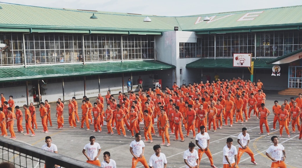 I got the chance to dance with the famous prison inmates at the Cebu prison. Yes it was very weird but also really cool. #Cebu #ThePhilippines