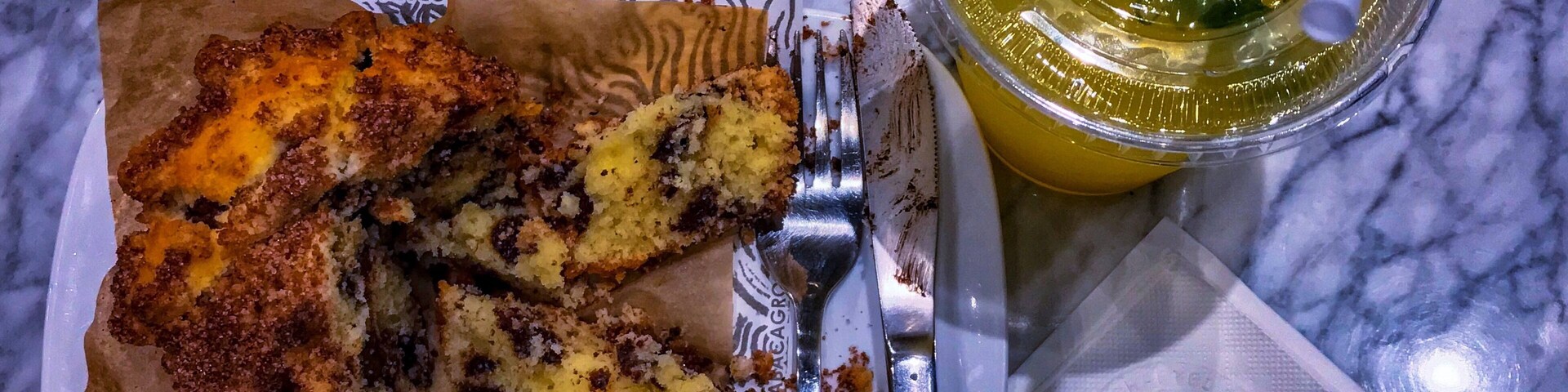 I am a fan of cafés that are open 24hrs... and today, my happy feet brought me to Abaca Baking Company or what they fondly call as ABC 😊
Here I have their daily muffin, an option of chocolate or blueberry -  whichever is available on that day, and paired it with cold Calamansi Juice which is the Filipino version of lemonade. Weather this week hasn’t been great and am hoping the drink will help my immune system 😁 with my book to keep me company, I’m all good tonight.
#TroverFoodies #ginnysjournal