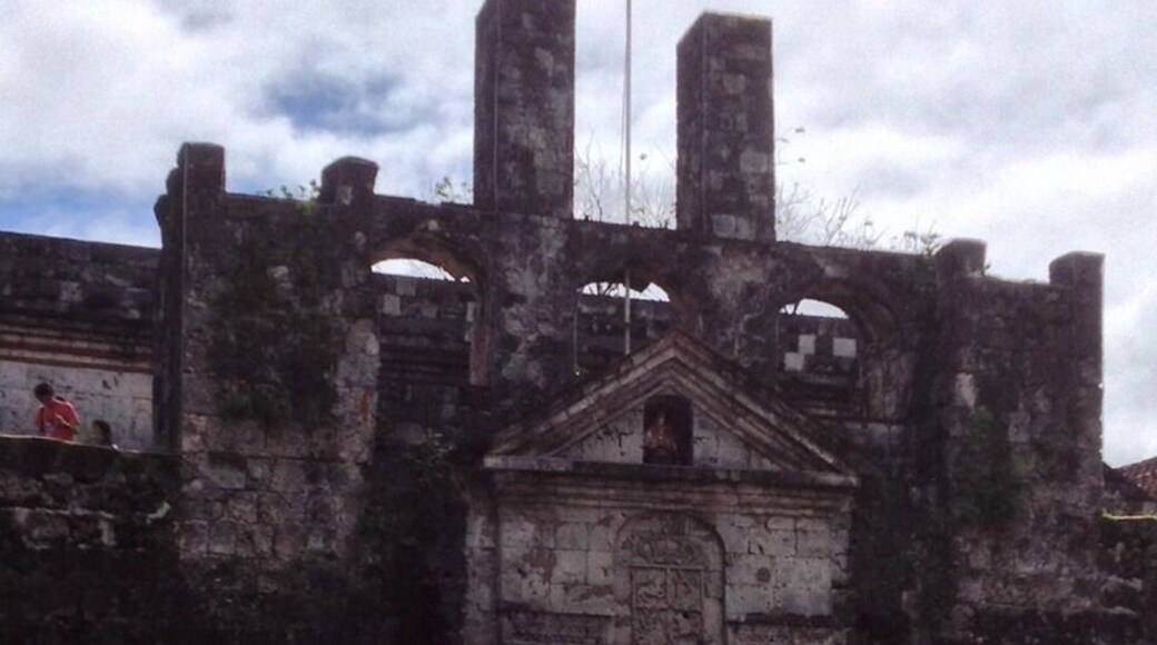 Fort San Pedro is considered to be the oldest fort in the Philippines. This served as a stronghold for Filipino revolutionaries near the end of the 19th century. It was a military defence structure built by the Spaniards and indigenous Cebuano laborers under the command of Miguel Lopez de Legazpi. It is now one of the historical places in the Cebu Island and has become a tourist attraction as well.#itsmorefuninthephilippines#travelblog#philippinehistory#spanishera