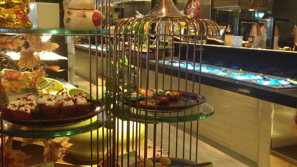 Enjoy your oriental food in an elegant ambiance. Plenty of Japanese food to choose from. A classy buffet awaits your taste buds... #Delicious #yakimix #japanese food