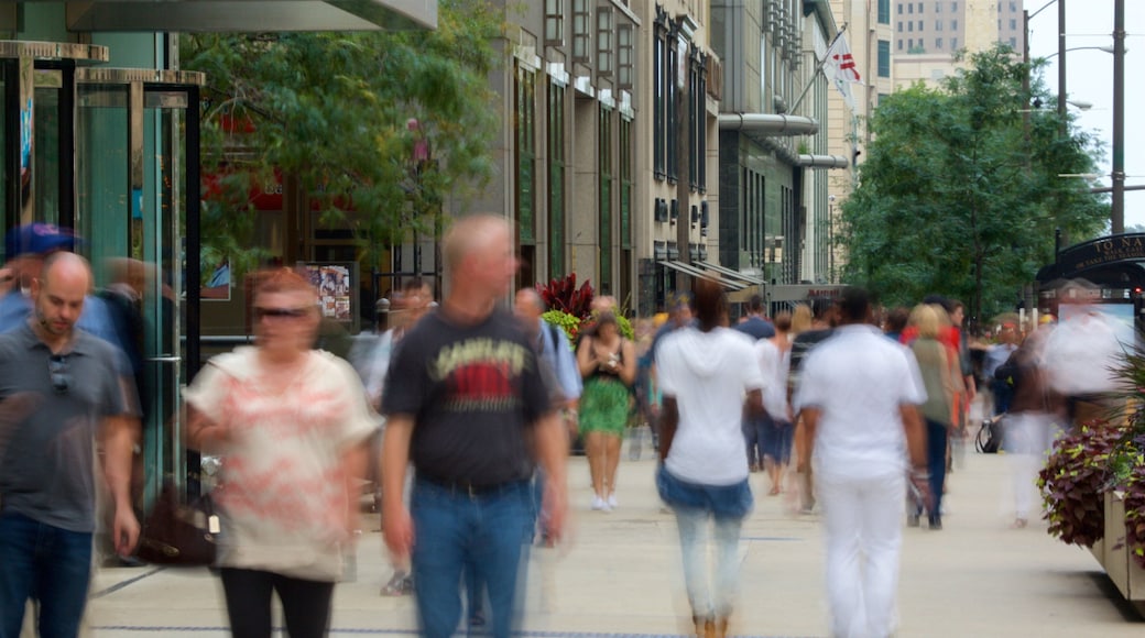 Magnificent Mile - River North which includes street scenes as well as a large group of people