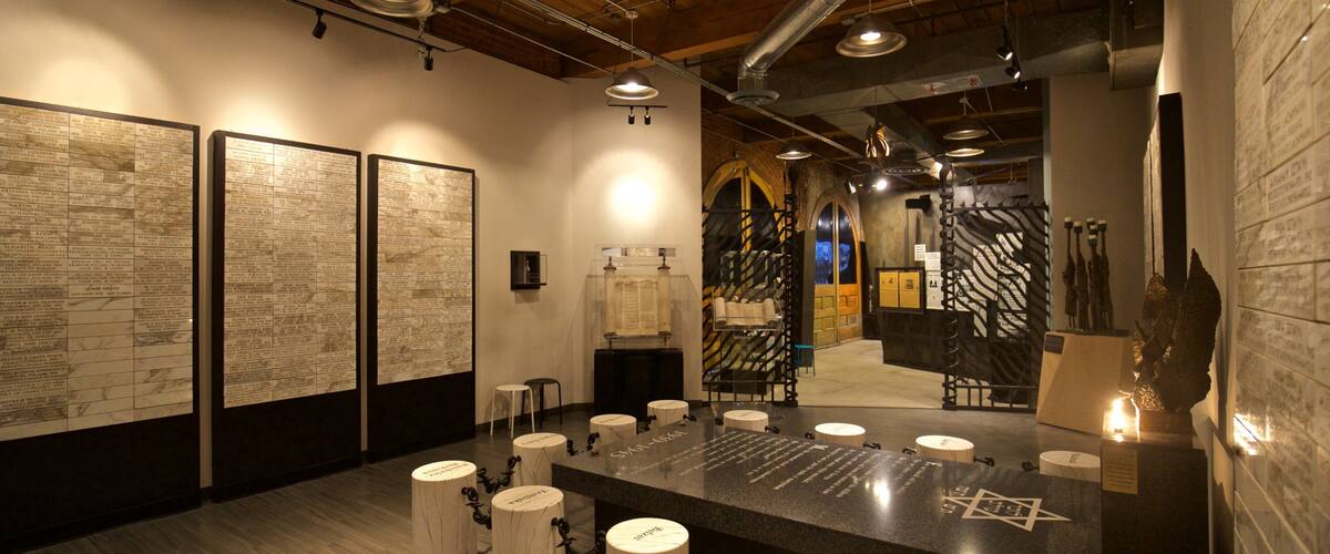 Dallas Holocaust Museum featuring interior views