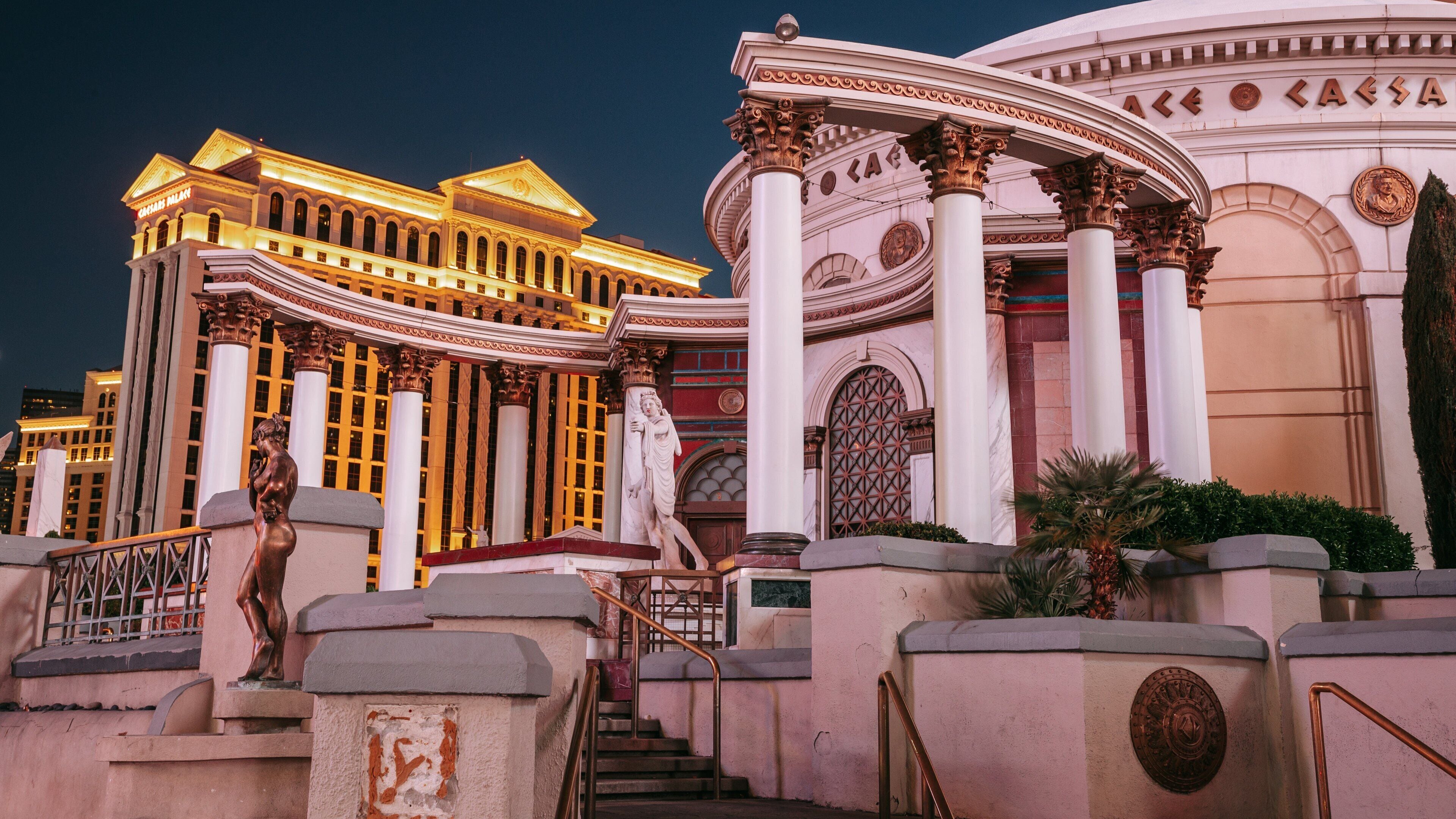 ラス ベガス ストリップ観光ガイド～定番人気スポットを参考に自分に