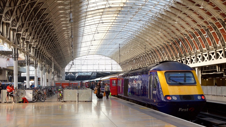 Paddington showing interior views, railway items and heritage architecture