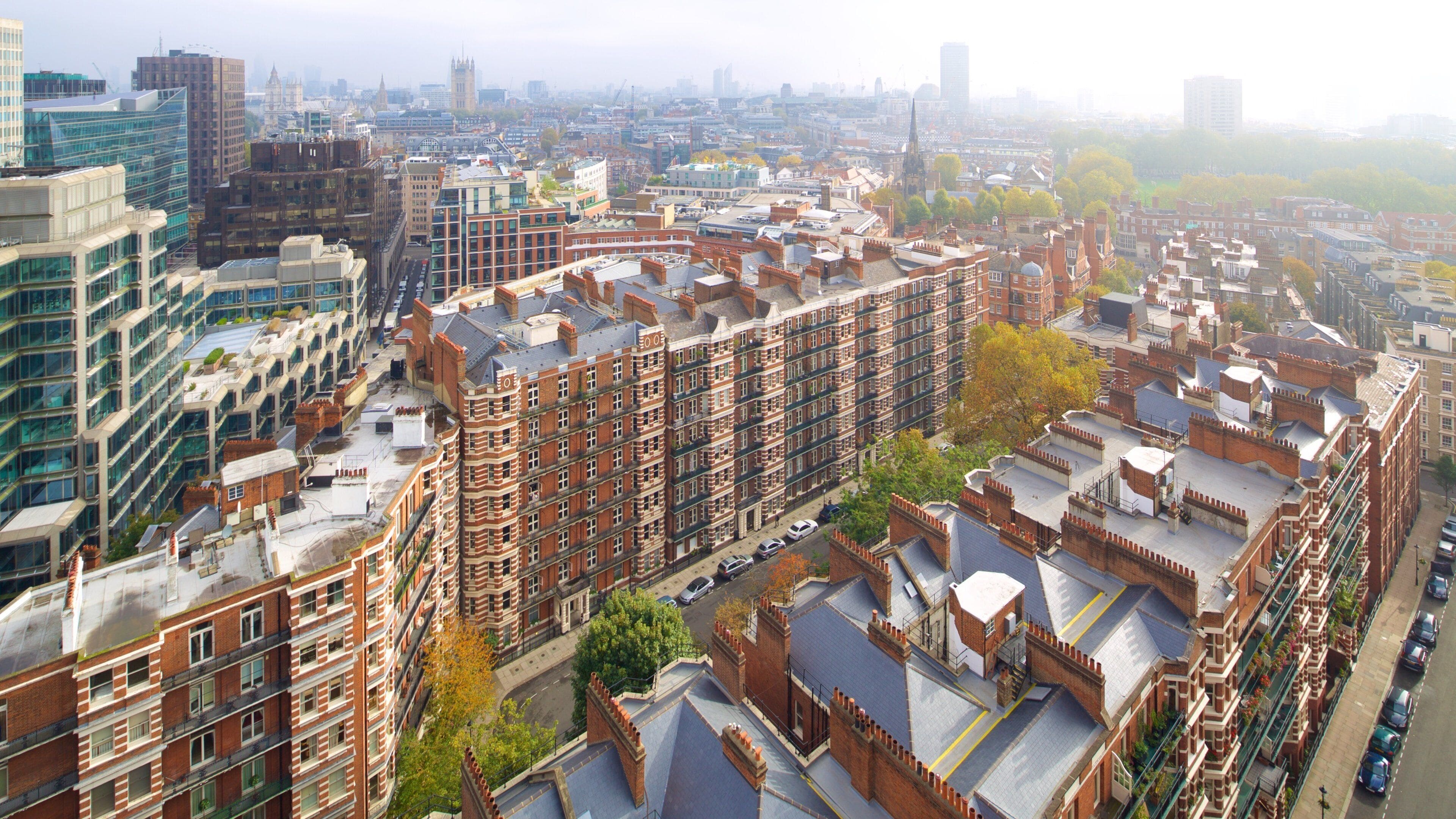 Victoria showing a city and heritage architecture