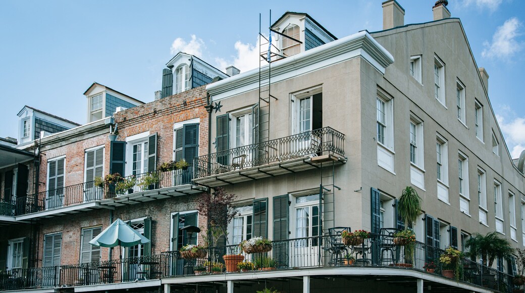 French Quarter showing a house
