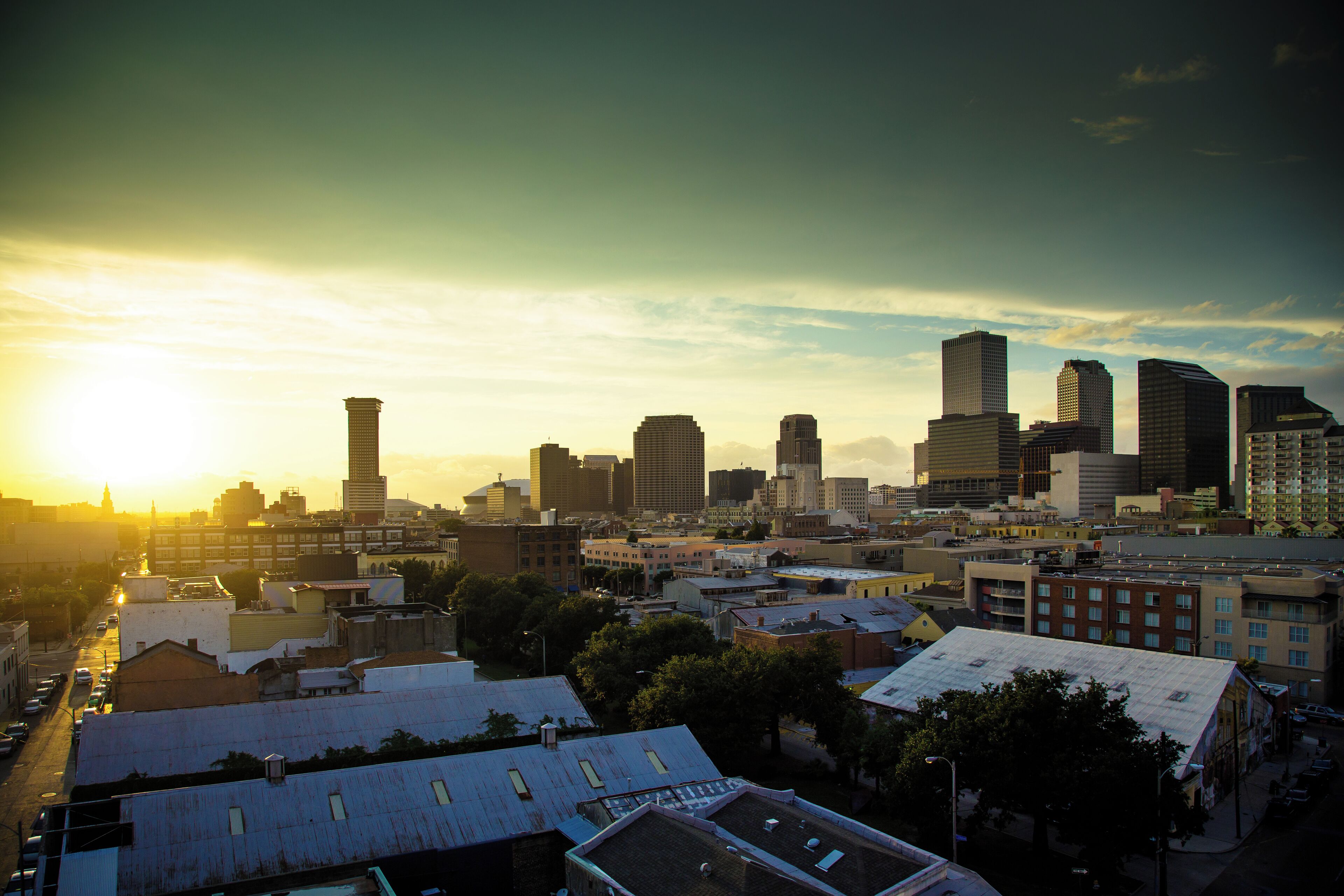 View from the Lower Garden District, over the warehouses, to the skyscrapers of the Central Business District.