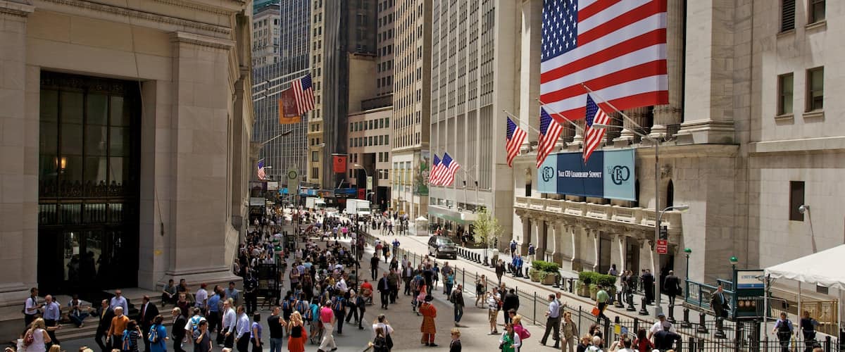 Wall Street which includes heritage architecture, street scenes and a city