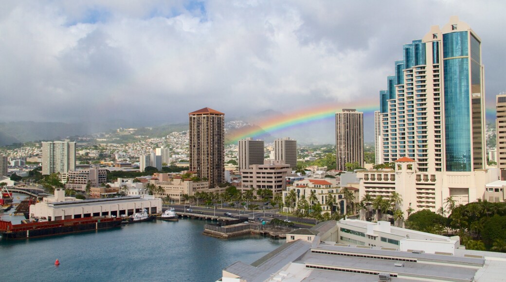 Centrale Honolulu og byder på en by, skyline og moderne arkitektur