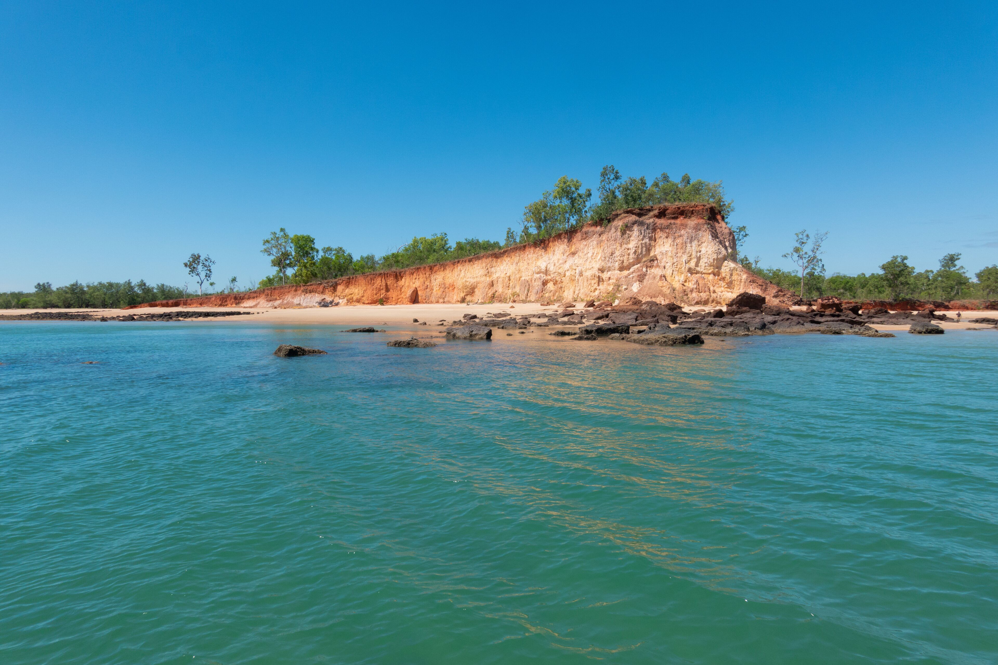 Observation Point, ochre cliff lookout in Port Essington Harbour