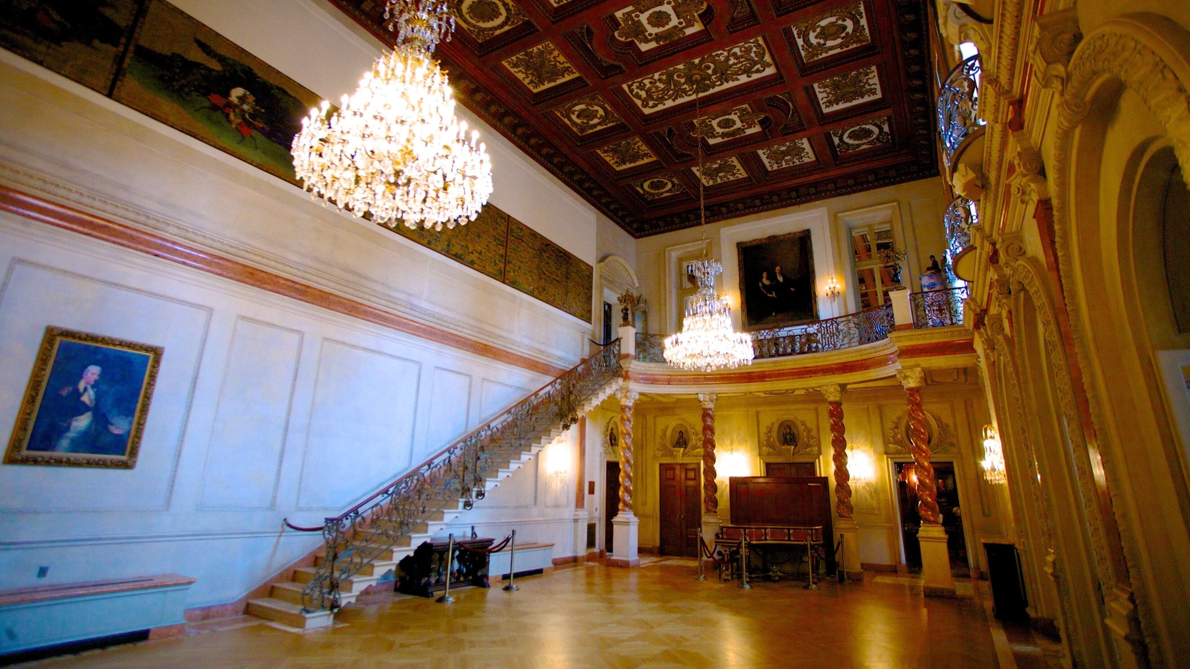 Dupont Circle featuring heritage architecture and interior views