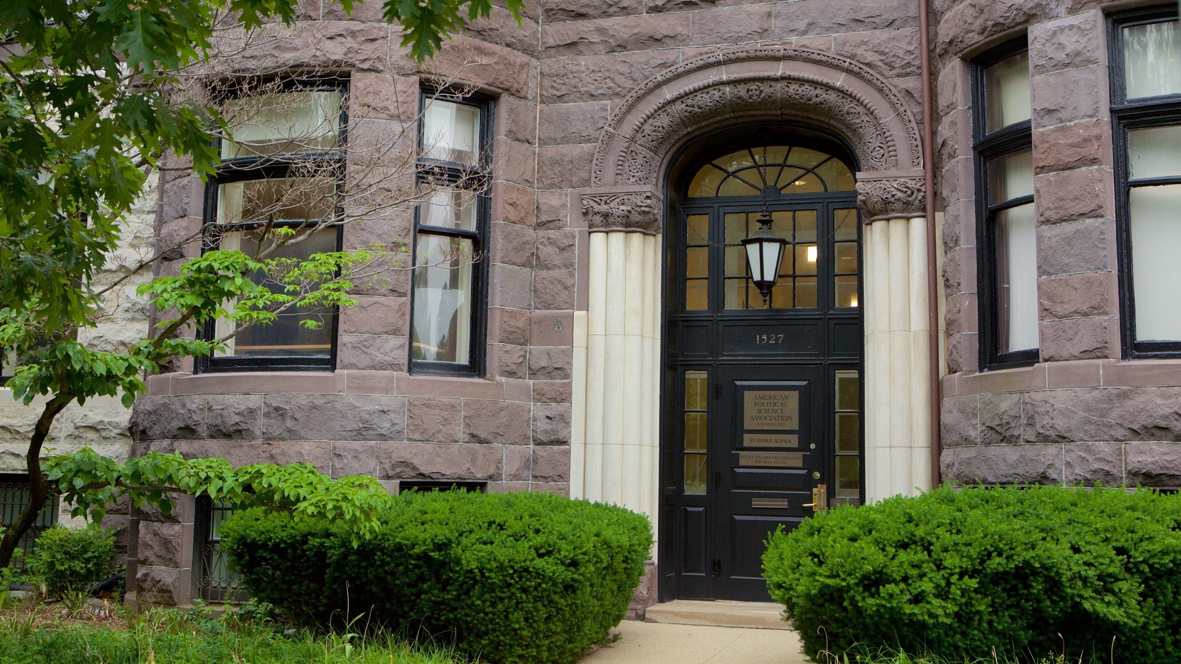 Downtown Washington D.C. which includes heritage elements