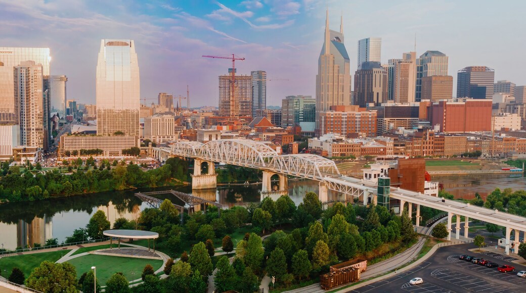 John Seigenthaler Pedestrian Bridge crossing the Cumberland River and downtown Nashville, Tennessee, United States of America.