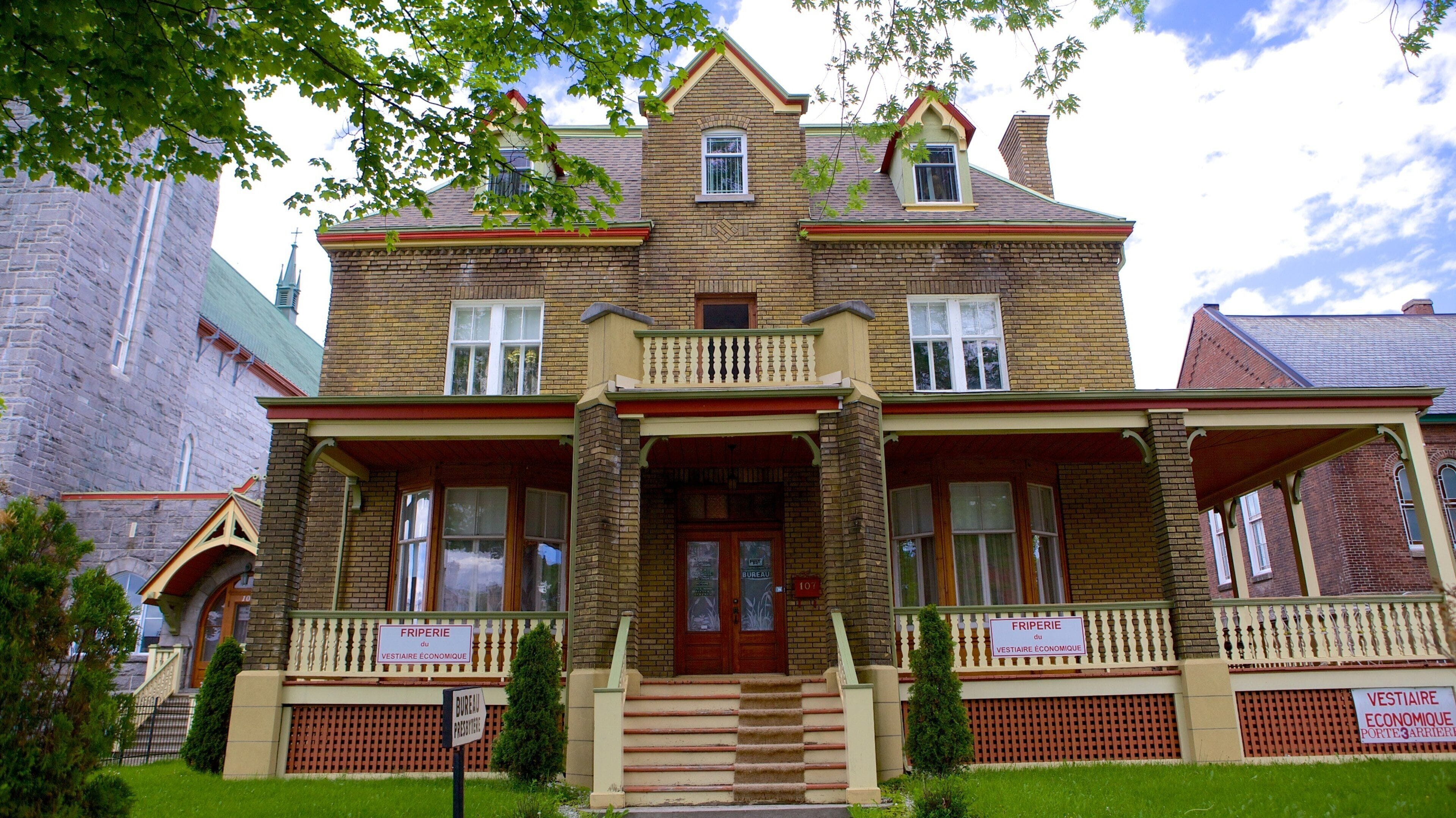 Granby showing a house