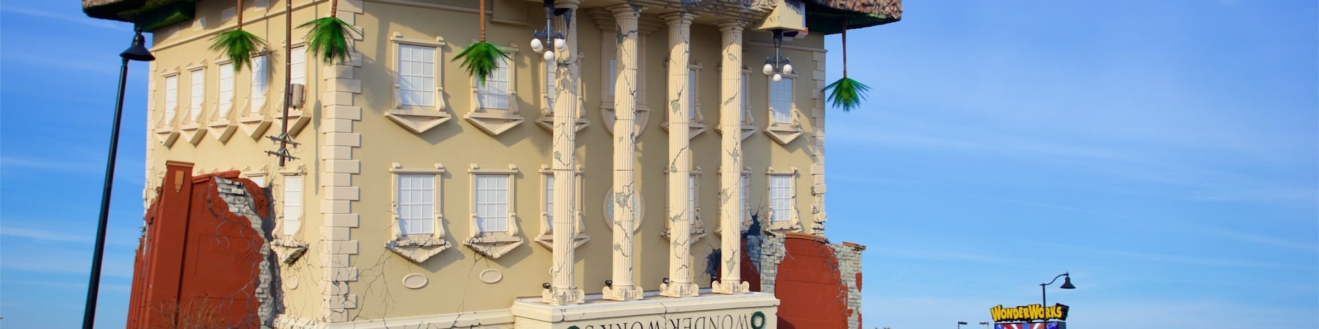 Panama City showing rides