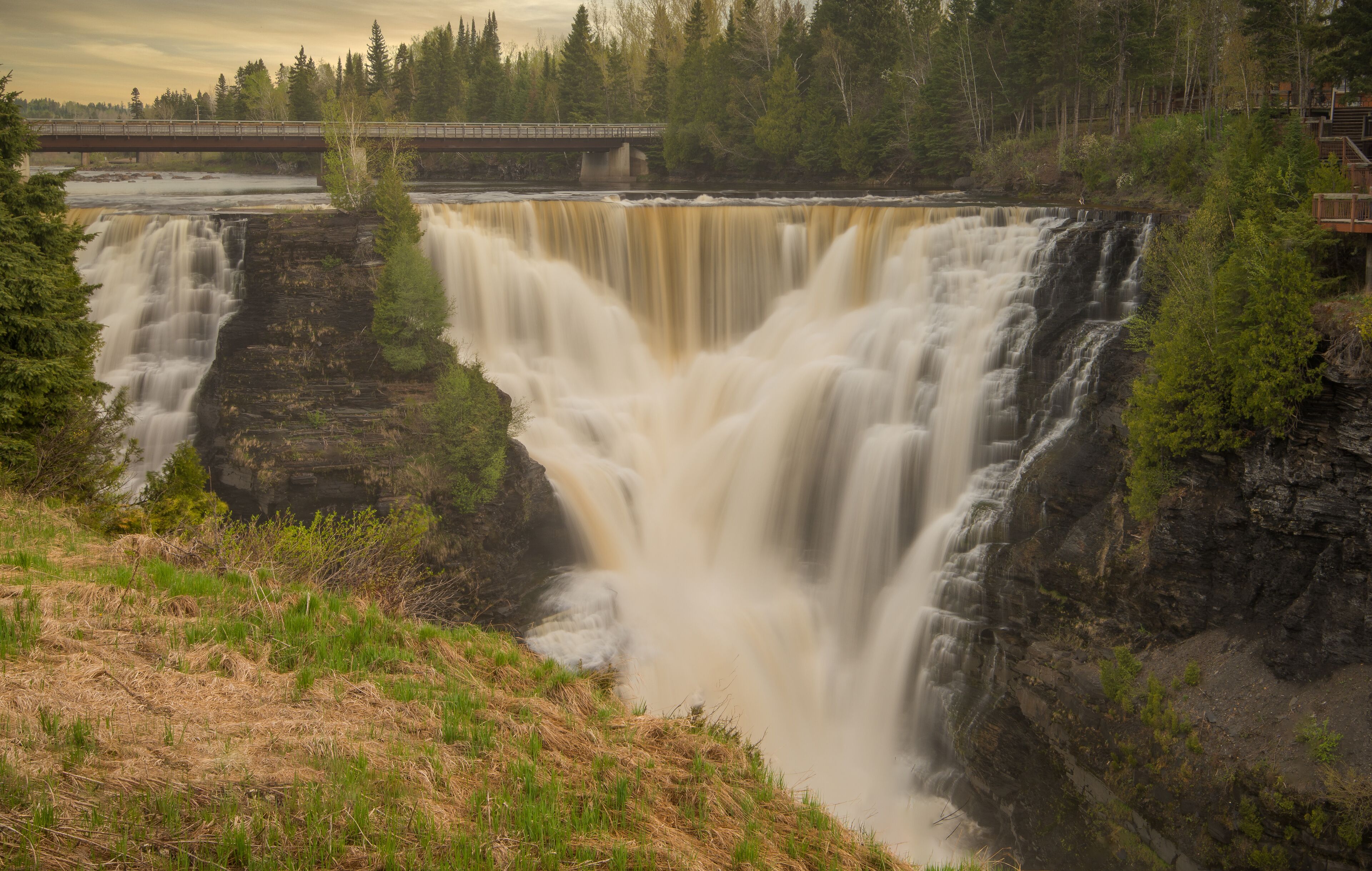 High falls waterfall on Minnesota and Canada Border.
Sunset over beautiful Waterfall. 