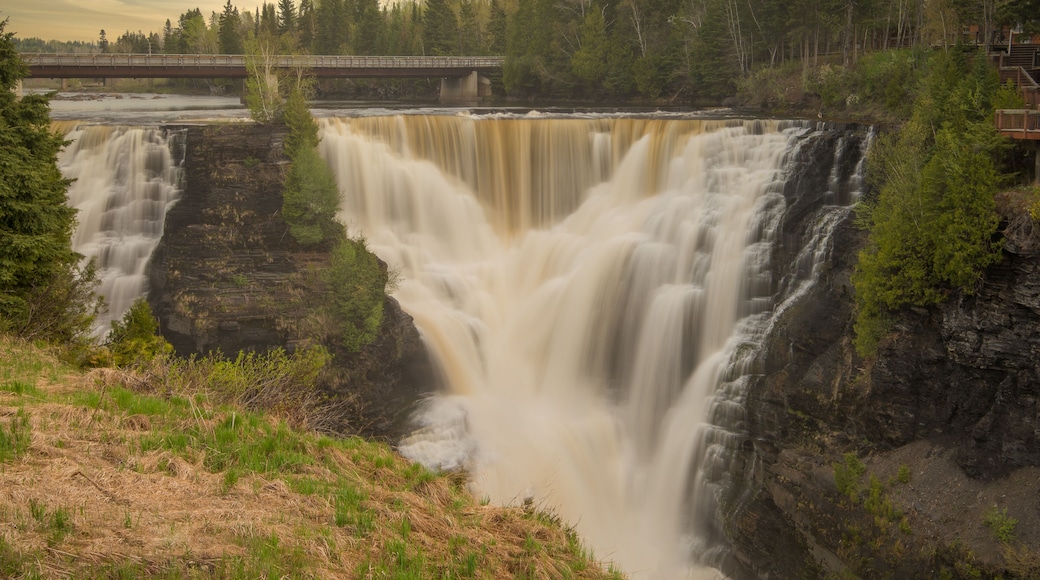 High falls waterfall on Minnesota and Canada Border.
Sunset over beautiful Waterfall.