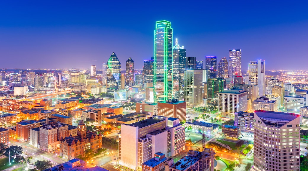 Dallas, Texas, USA Skyline at twilight
