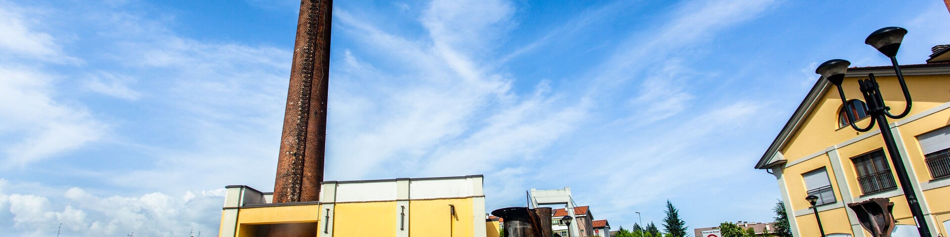 Melegnano in provincia di Milano, Lombardia - Italia - durante una giornata di sole e nuvole