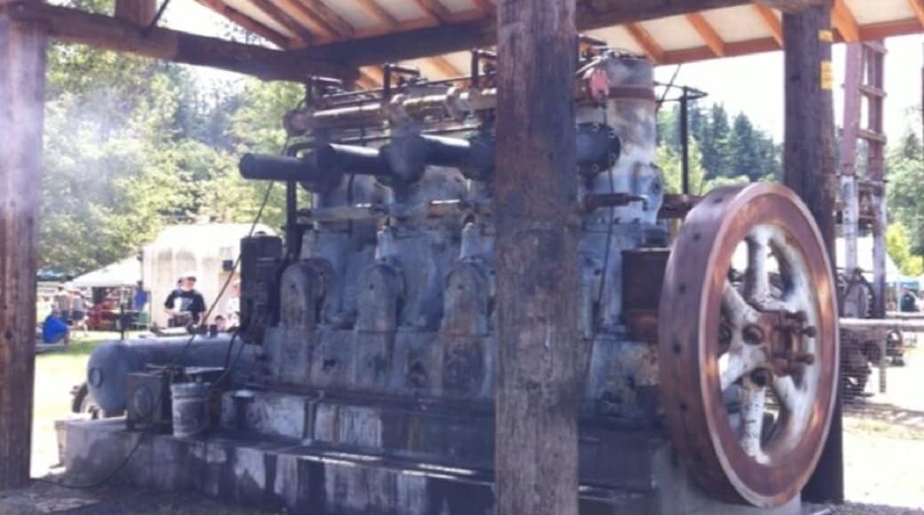 Fairbanks-Morse engine running at the Pottsville Museum.