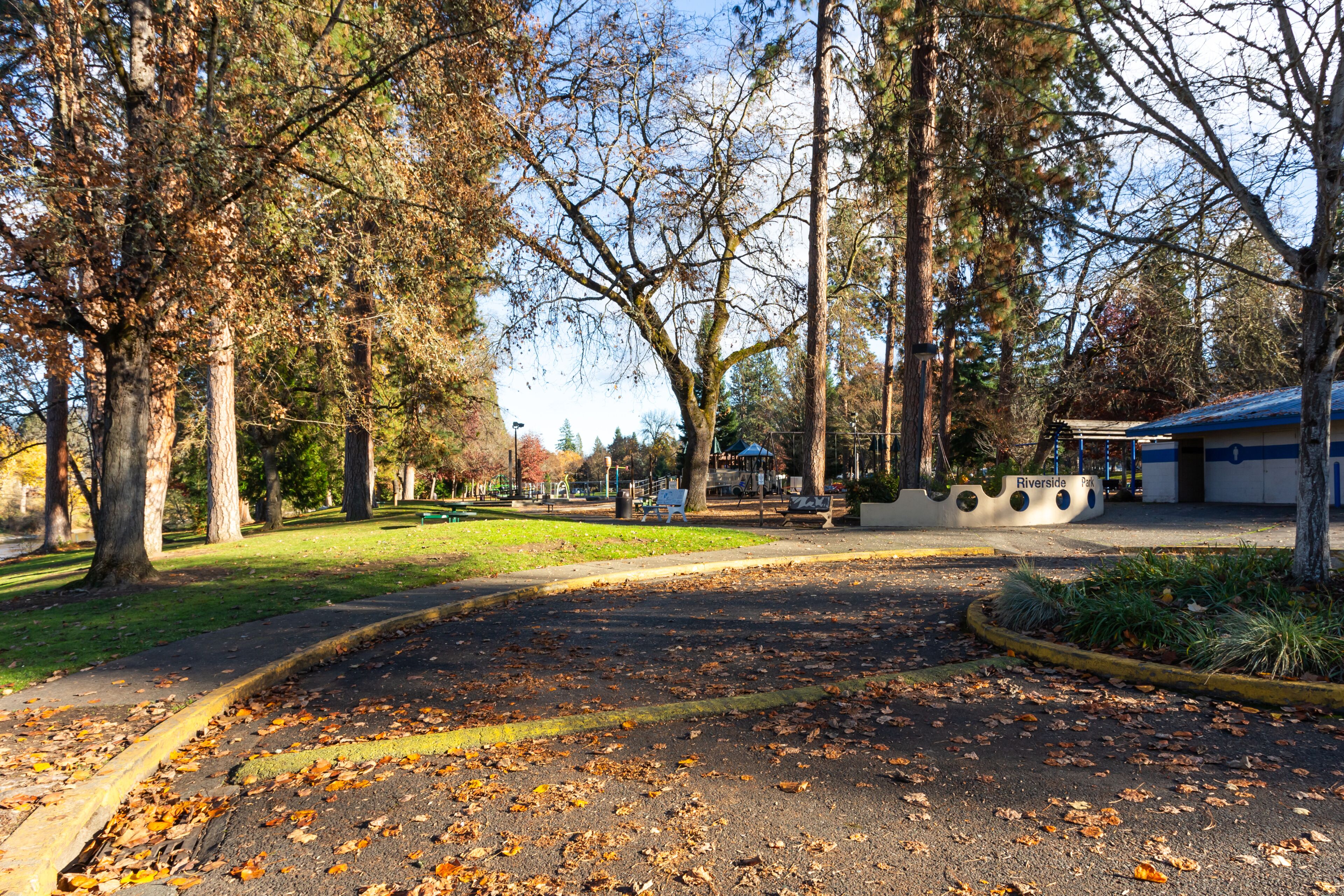 Riverside Park in Grants Pass, Oregon, in autumn season