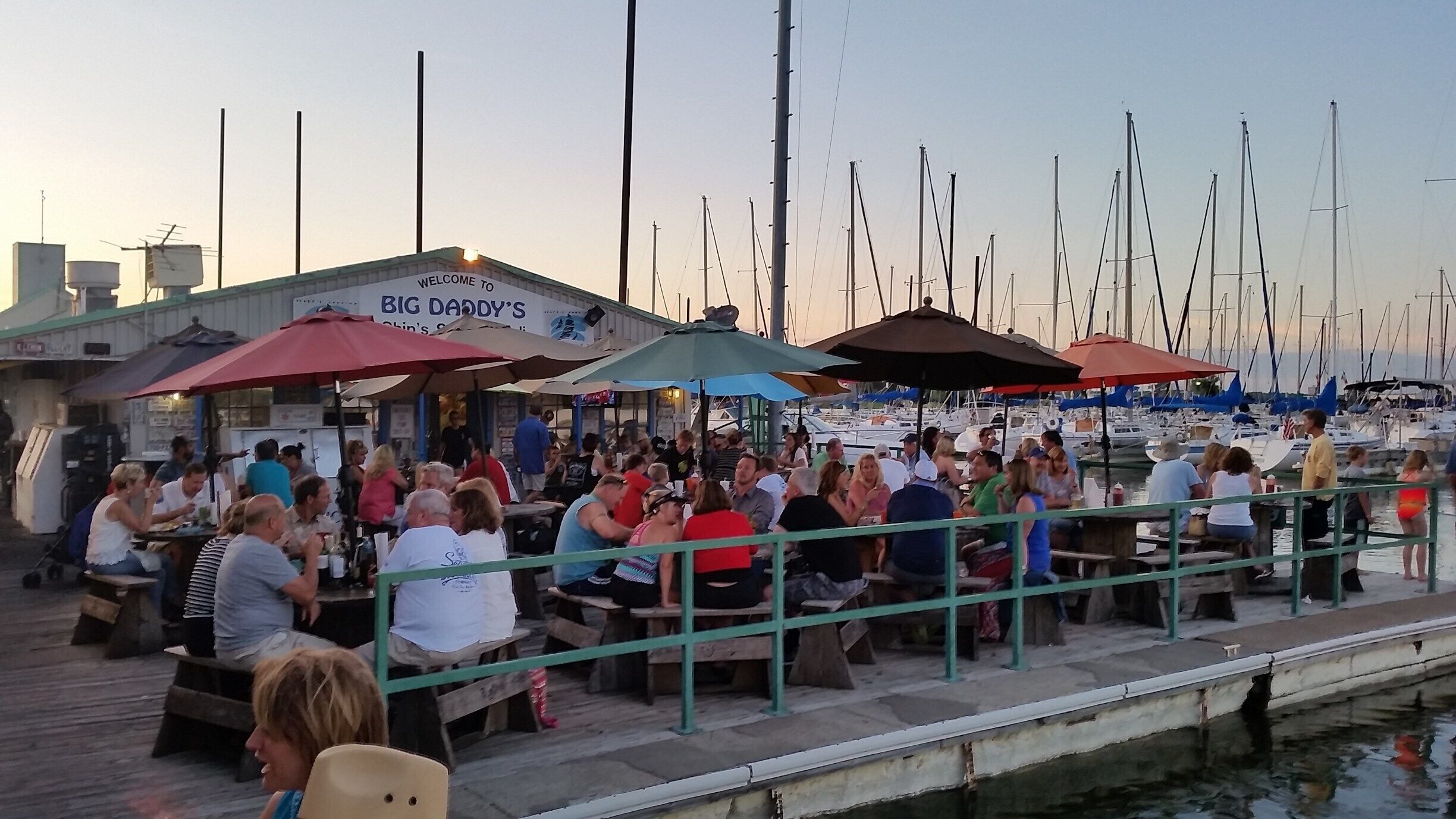 This restaurant and marina has FREE BEER, music on the weekends and yummy fried mushrooms. But the FREE BEER is something we've NEVER seen before -- FREE BEER!?? Yes, you read that right! Walk over to the cooler, pick which beer you want, and okay, maybe leave a tip in the jar or order some food as this marina doesn't have a liquor license. You can also BYOB, but why bother when you can get FREE beer -- and wine too!
#cocktails #food #waterfront #restaurant #marina #music #fun