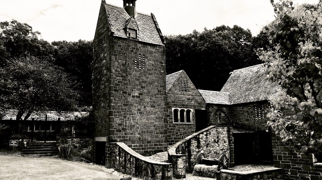 For a mo
Ent you can pretend you are on a rural English village