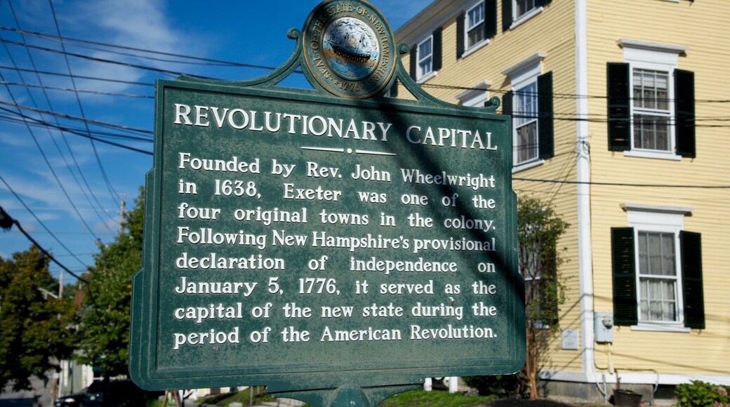 Exeter ofreciendo señalización