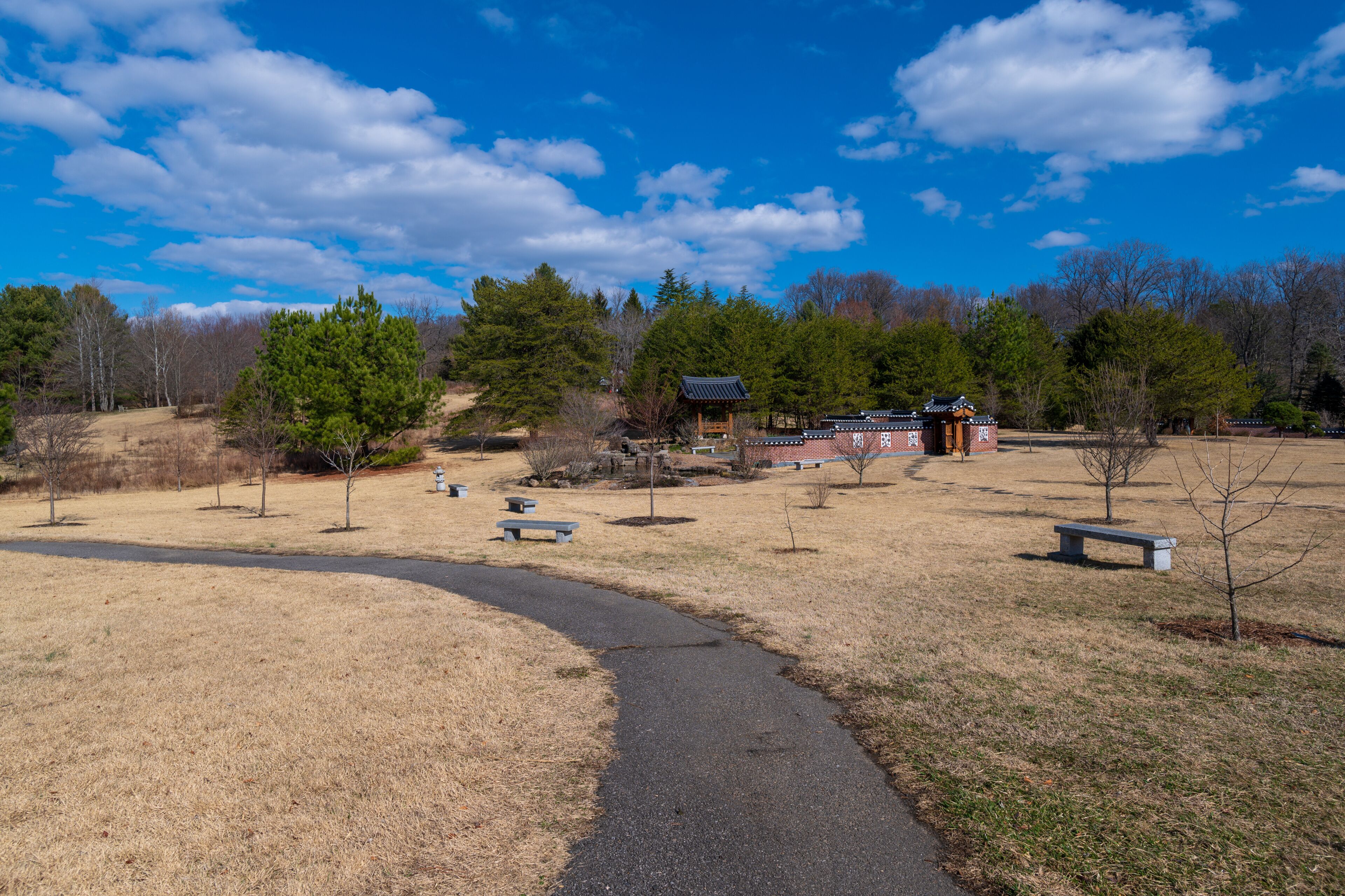 Walking Trail through Meadowlark Botanical Gardens